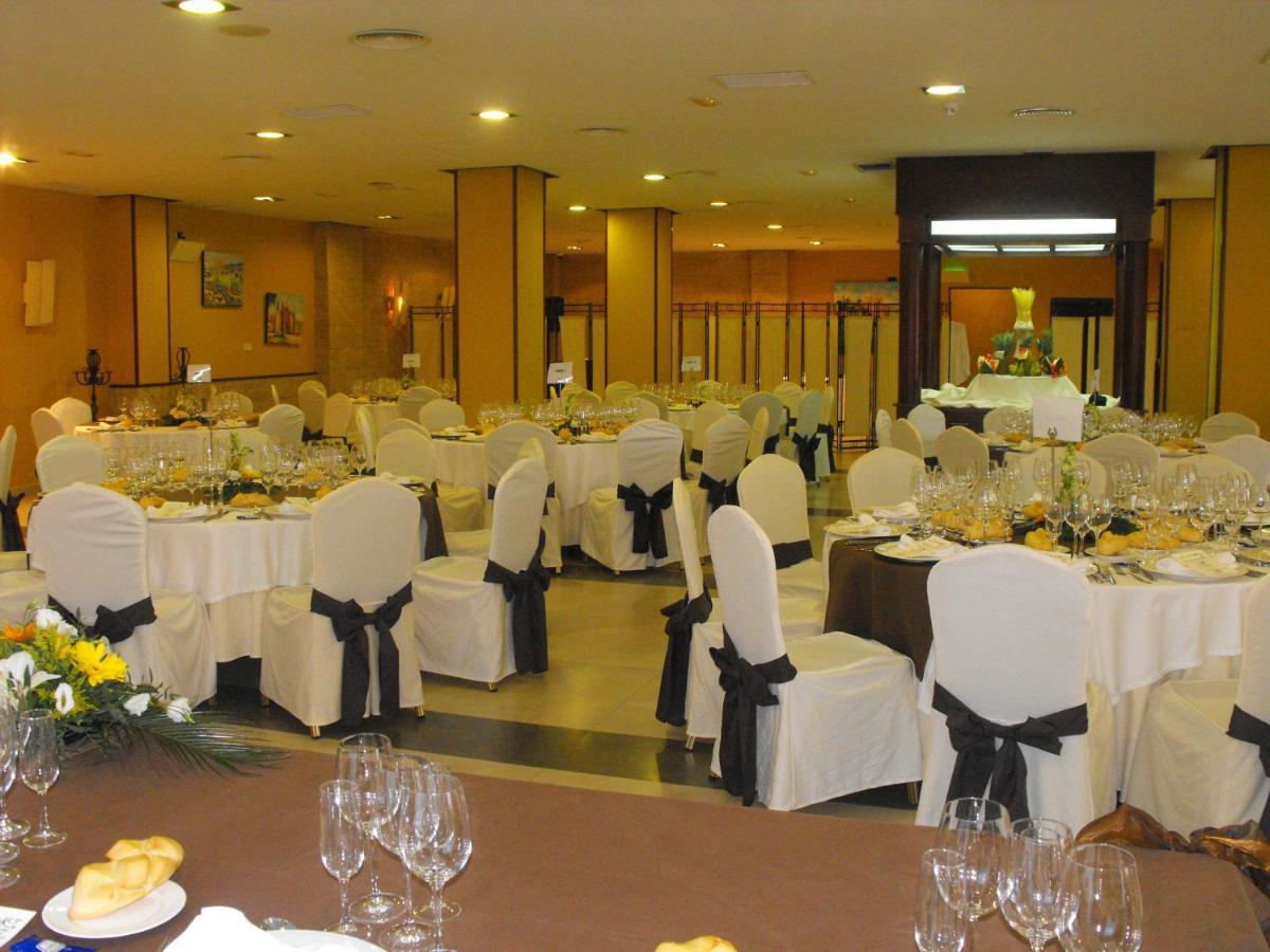Hidalgo 4*